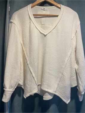 Blu Pepper Cream Knit V-Neck Sweater